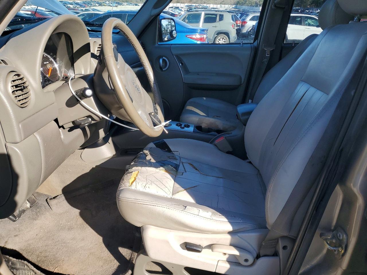 2005 JEEP Liberty