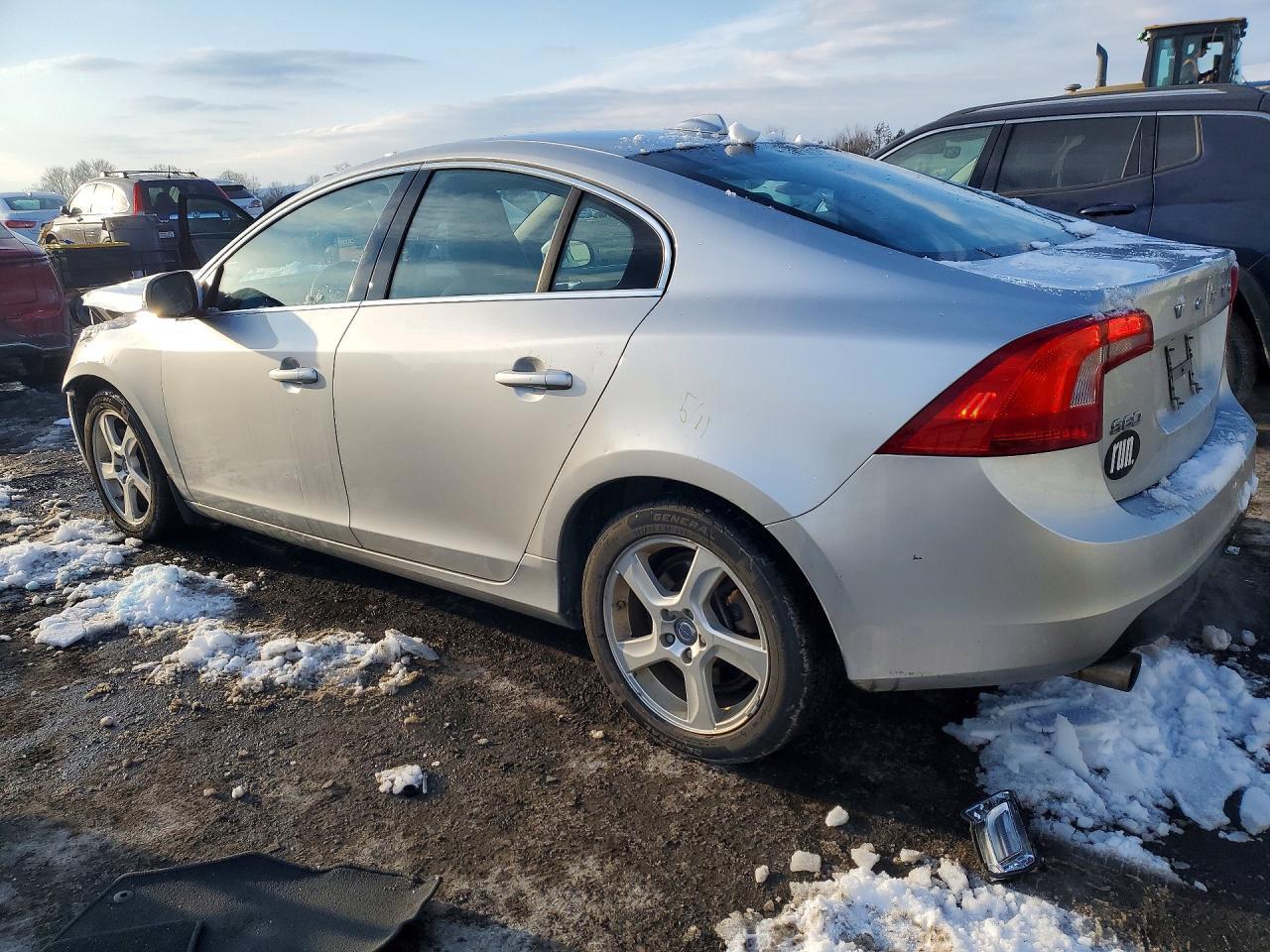 2012 VOLVO S60