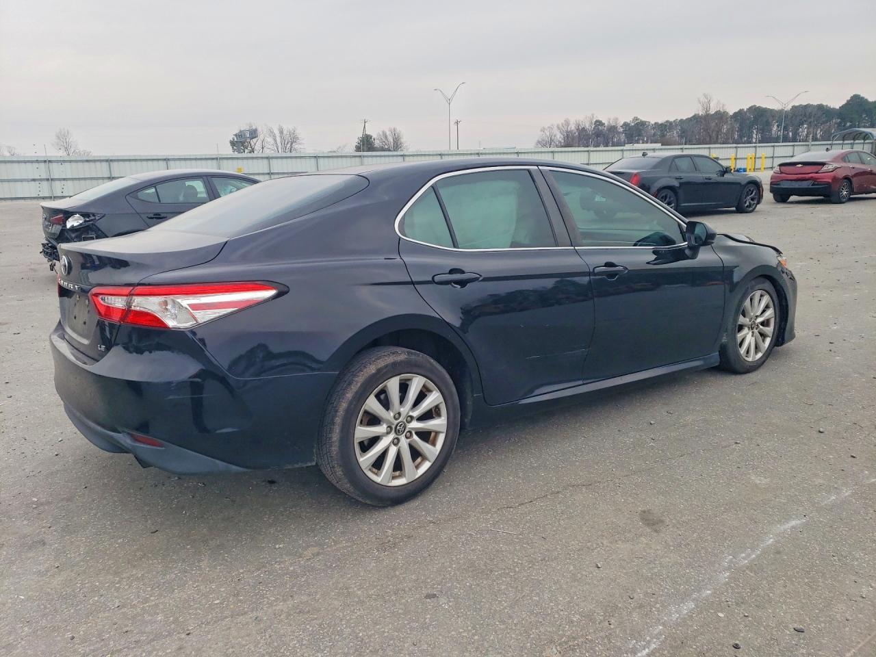 2018 TOYOTA CAMRY