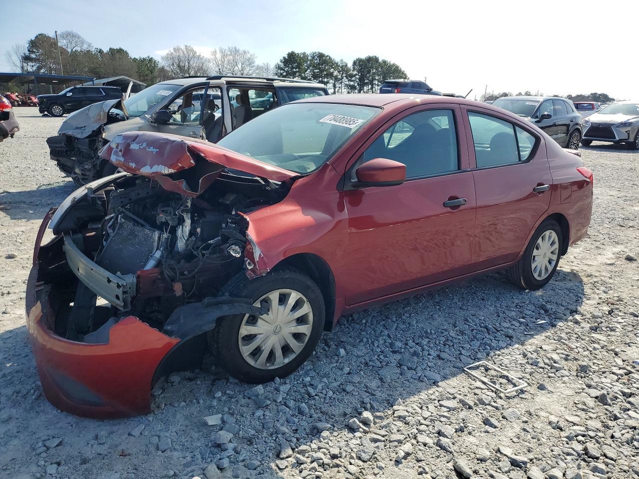 2016 NISSAN VERSA