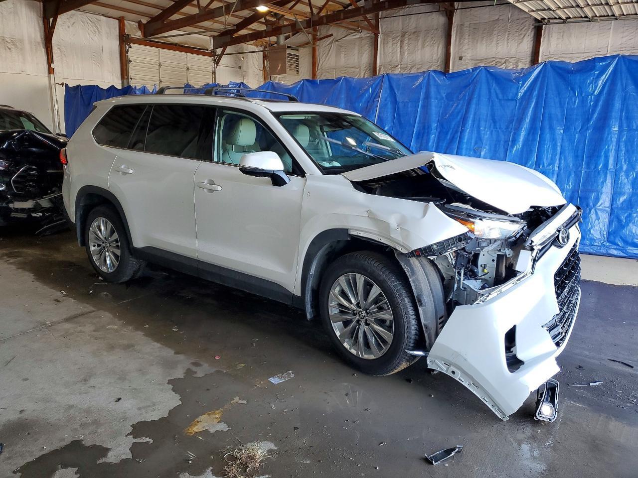 2024 TOYOTA HIGHLANDER