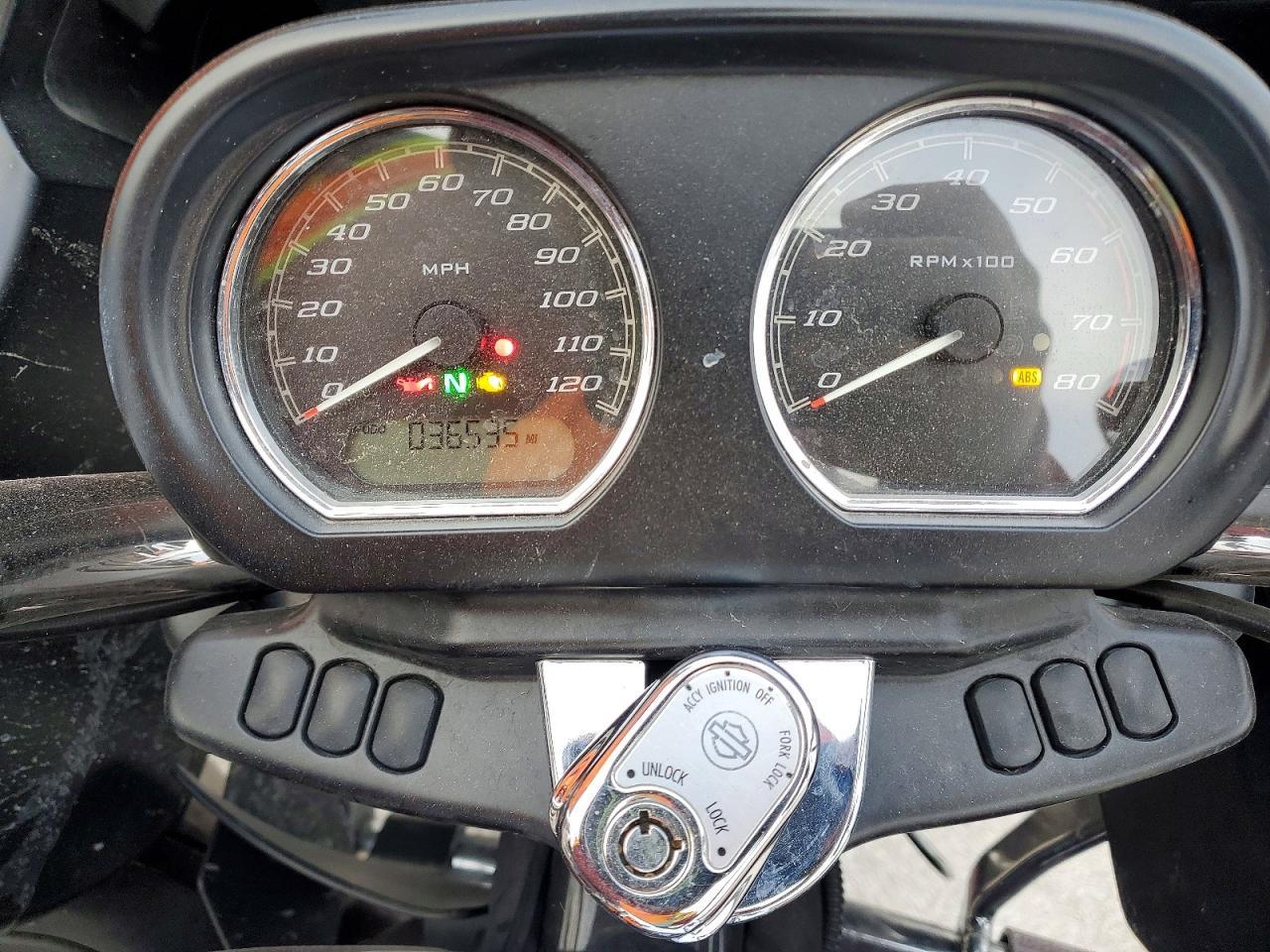 2016 HARLEY-DAVIDSON FLTRU