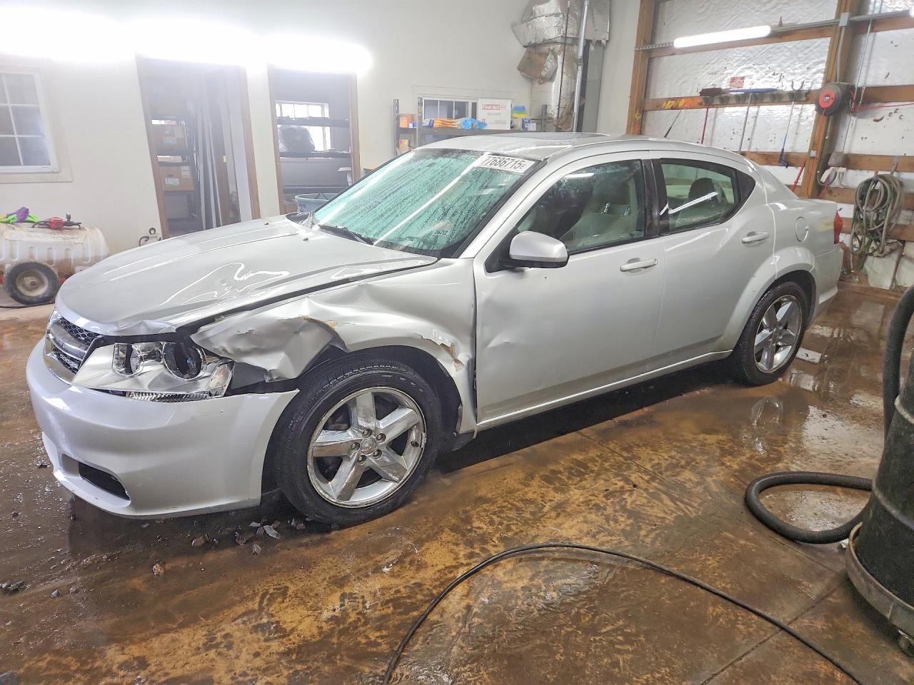 2011 DODGE Avenger