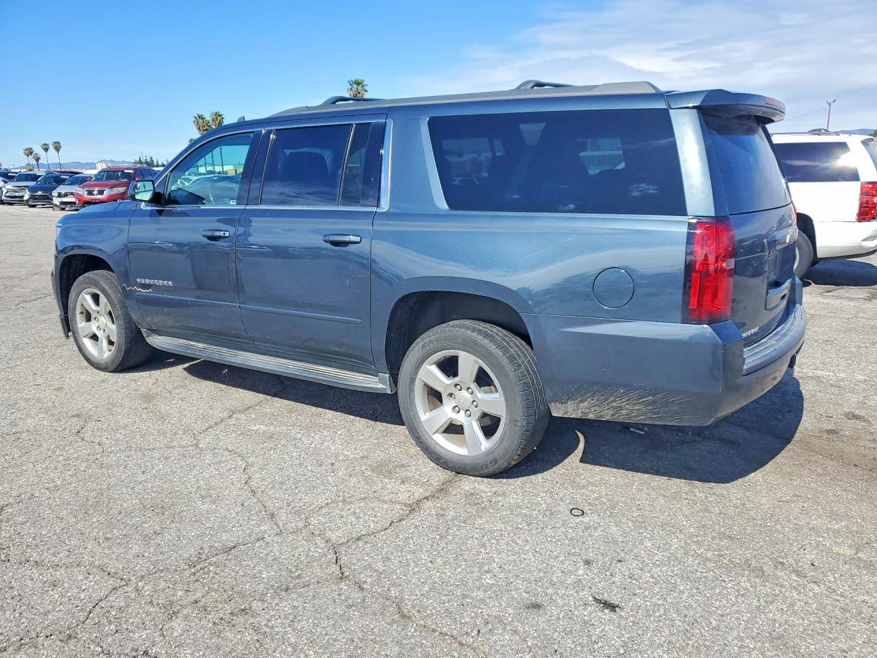 2019 CHEVROLET Suburban