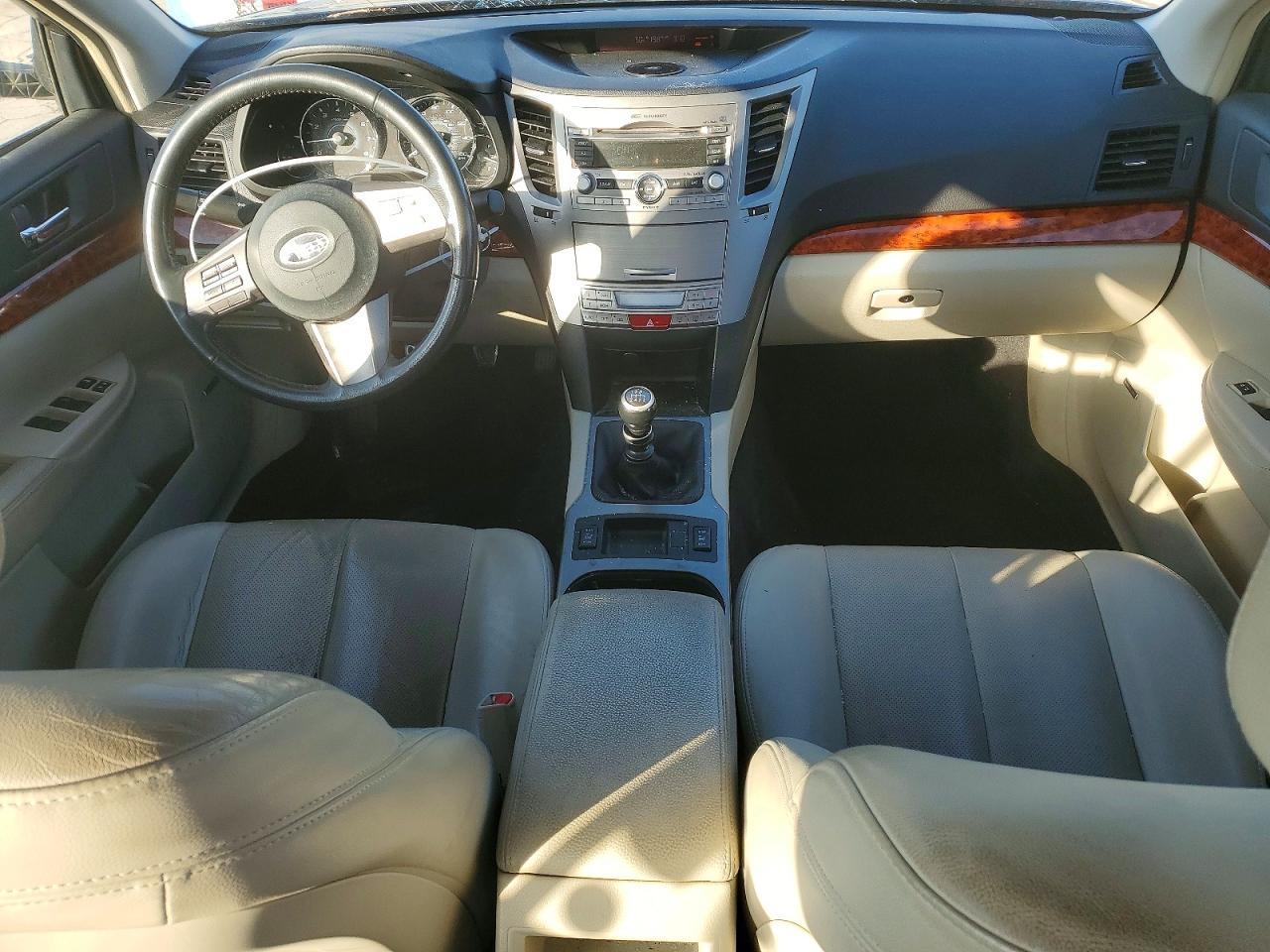 2010 SUBARU Legacy