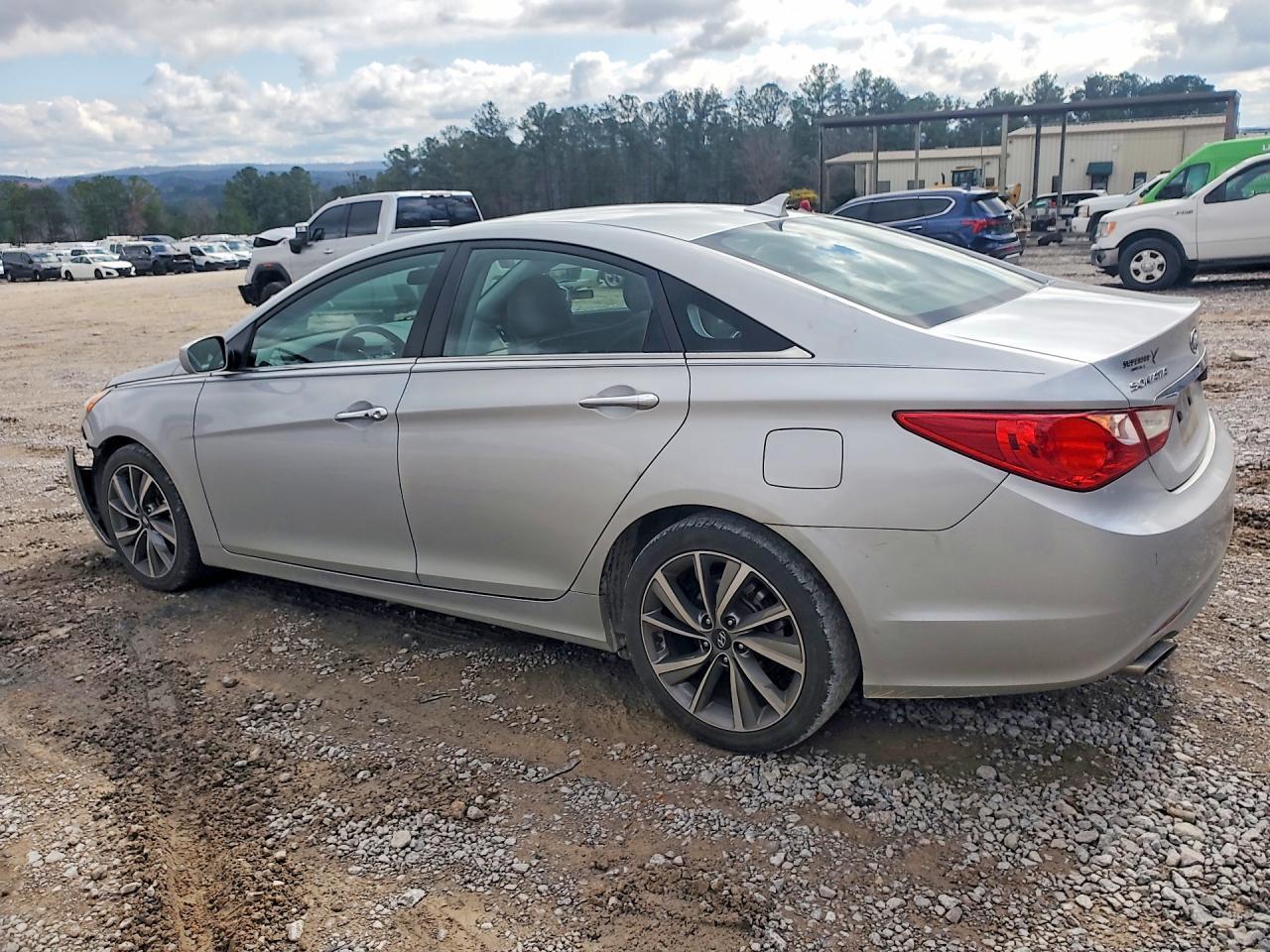 2011 HYUNDAI SONATA