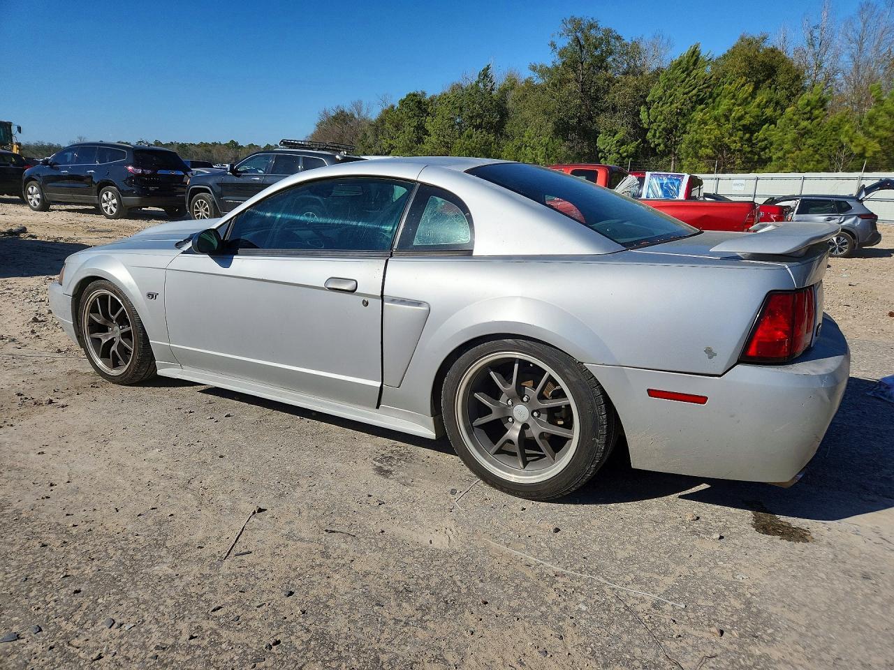 2001 FORD MUSTANG
