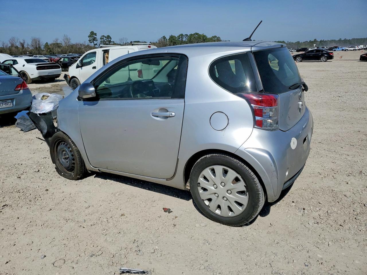 2013 TOYOTA SCION