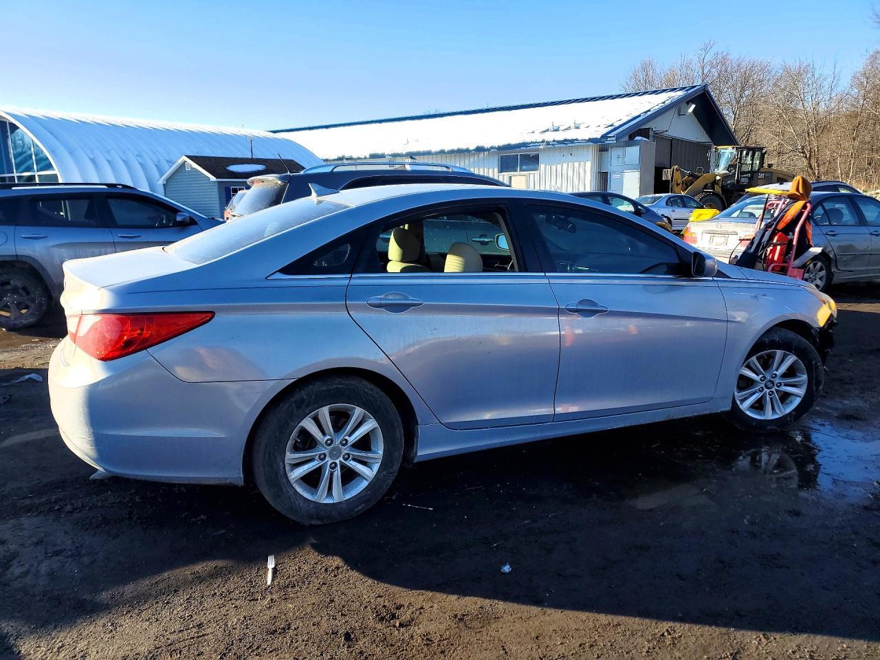 2011 HYUNDAI SONATA