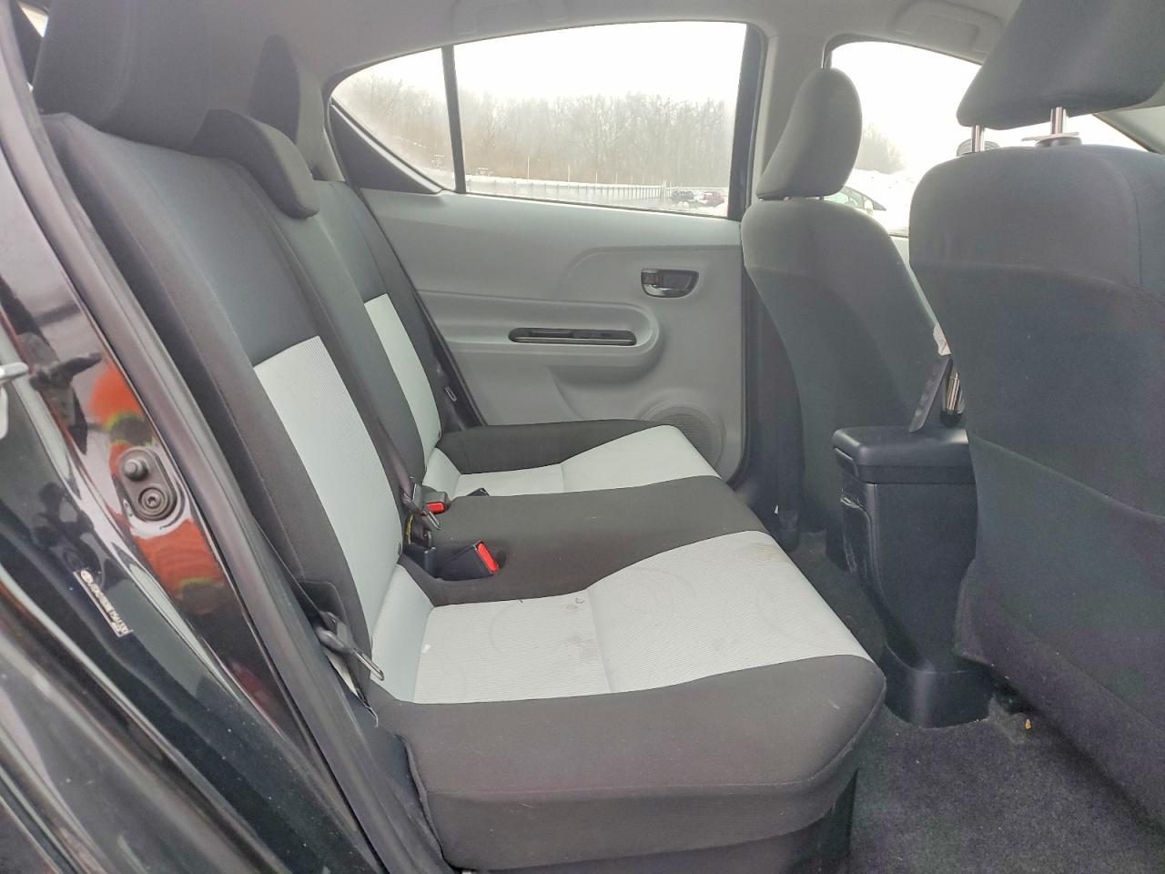 2014 TOYOTA Prius c