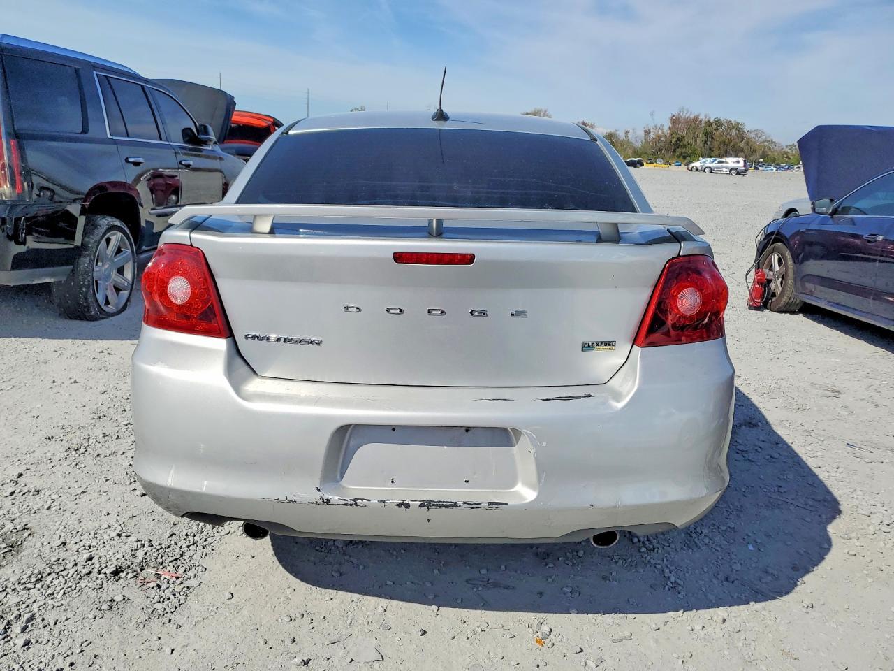 2011 DODGE Avenger