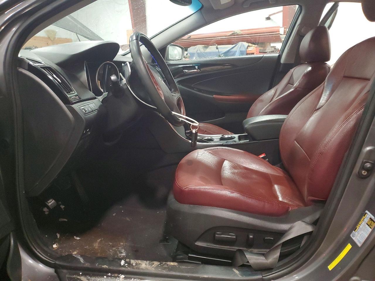 2011 HYUNDAI SONATA