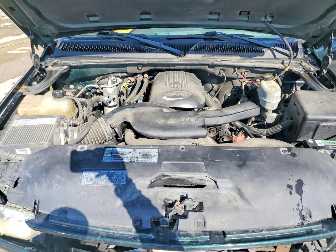 2004 CHEVROLET Tahoe