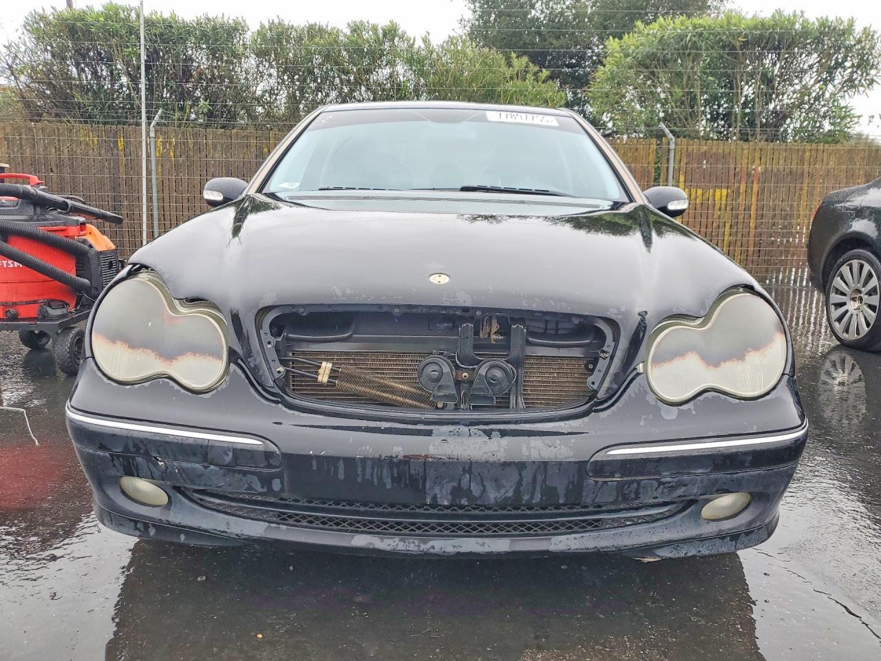 2004 MERCEDES-BENZ C-CLASS