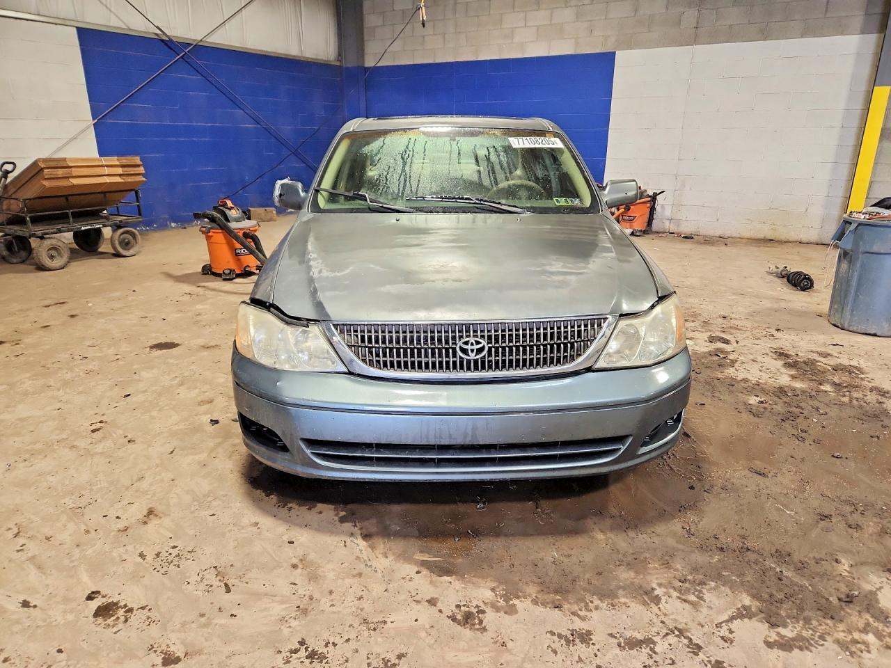 2002 TOYOTA Avalon