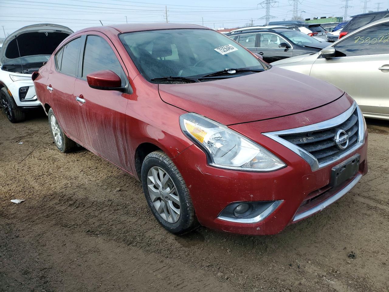 2017 NISSAN VERSA