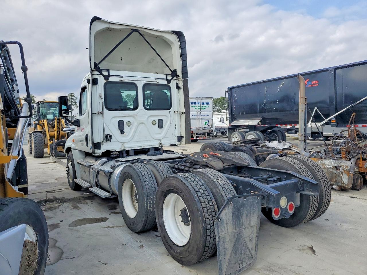2017 FREIGHTLINER CASCADIA 125