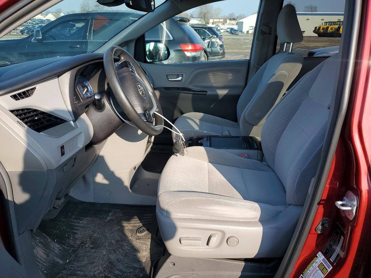 2019 TOYOTA SIENNA