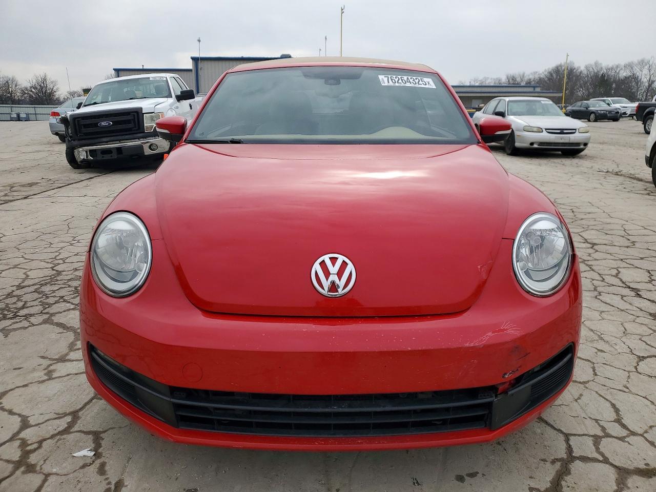 2016 VOLKSWAGEN Beetle