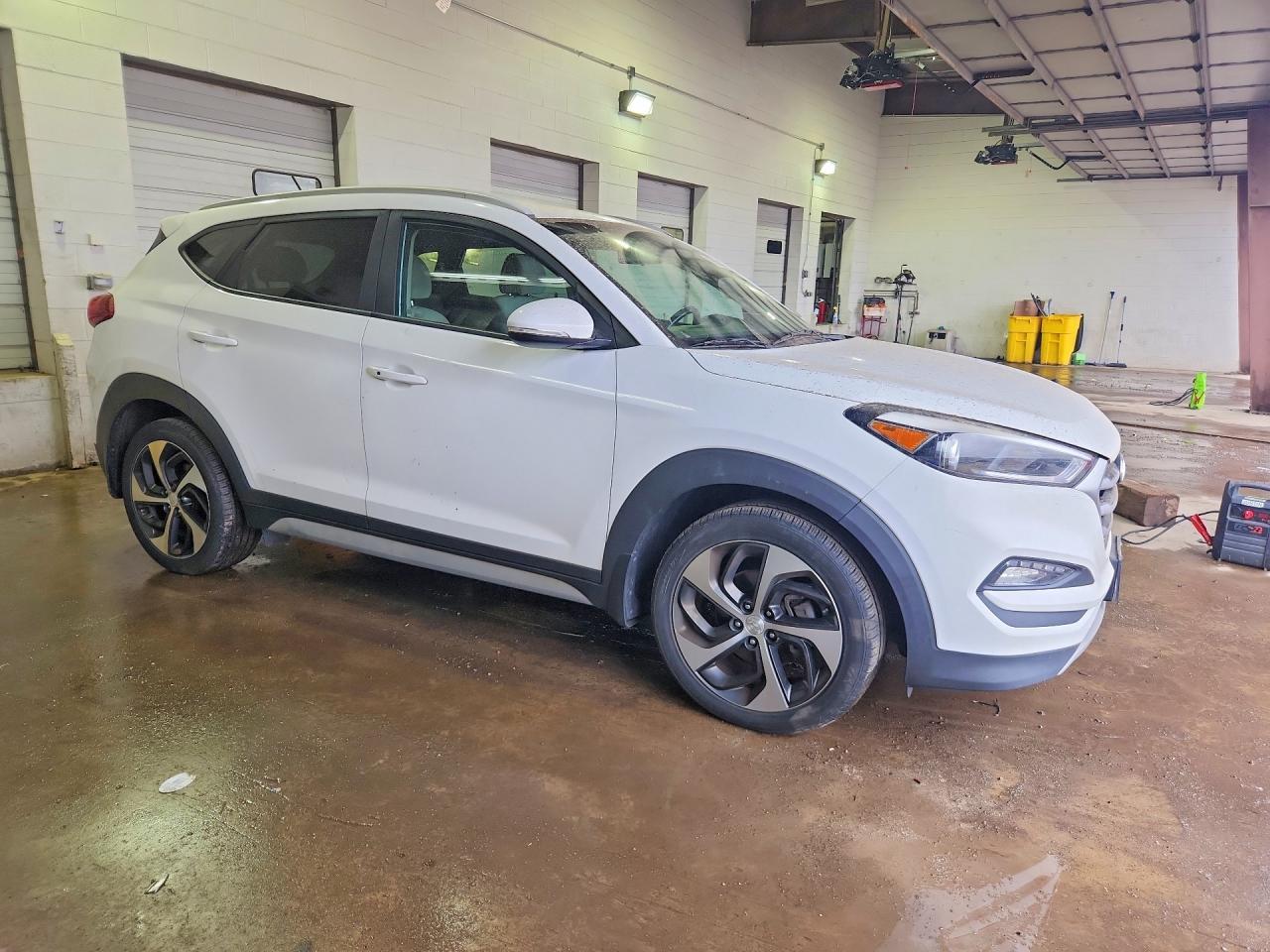 2017 HYUNDAI TUCSON
