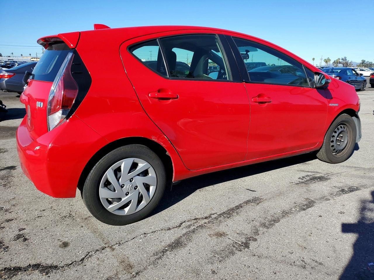 2015 TOYOTA Prius c