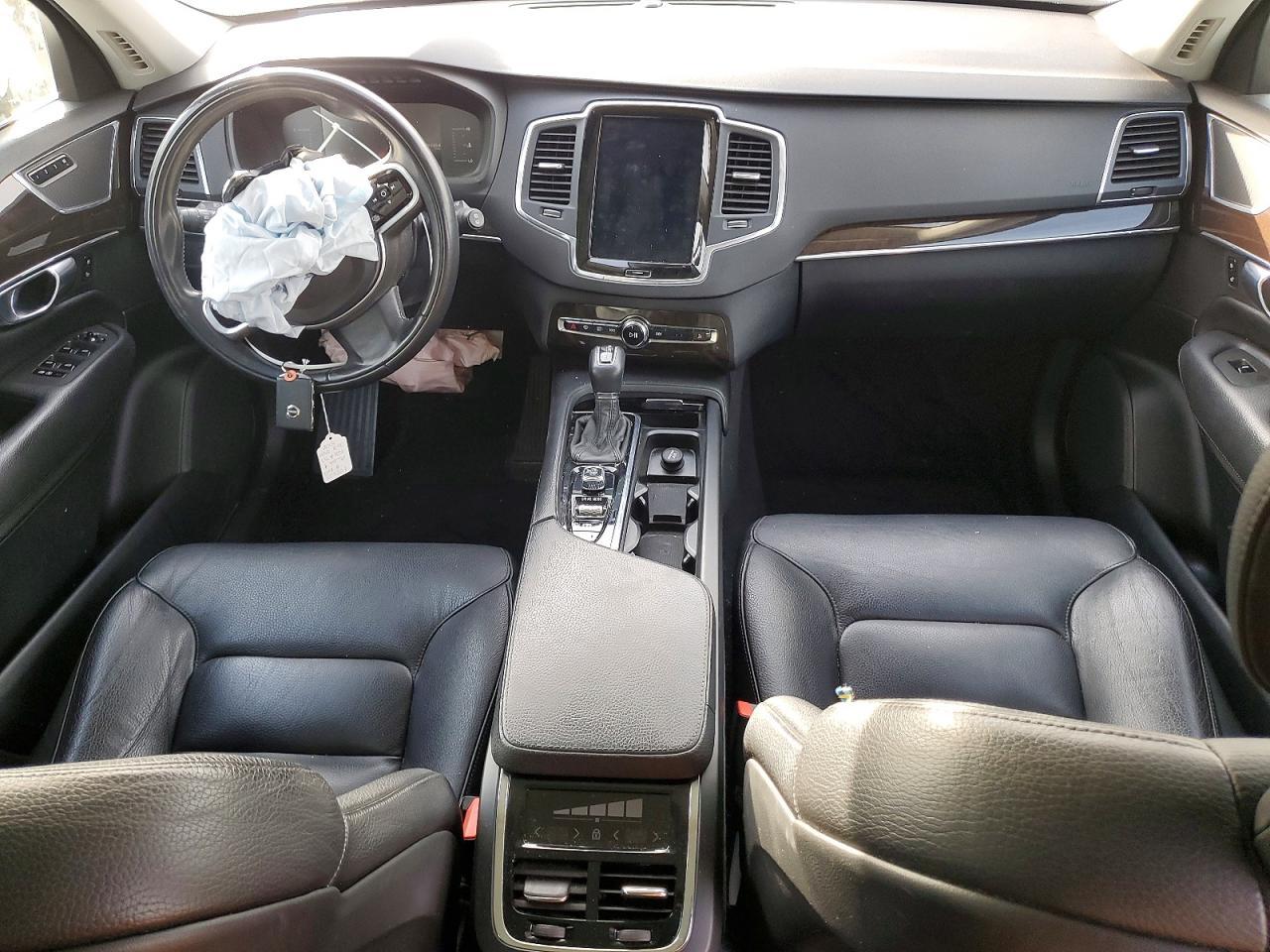 2018 VOLVO XC90