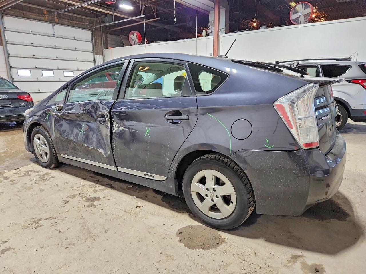 2011 TOYOTA PRIUS