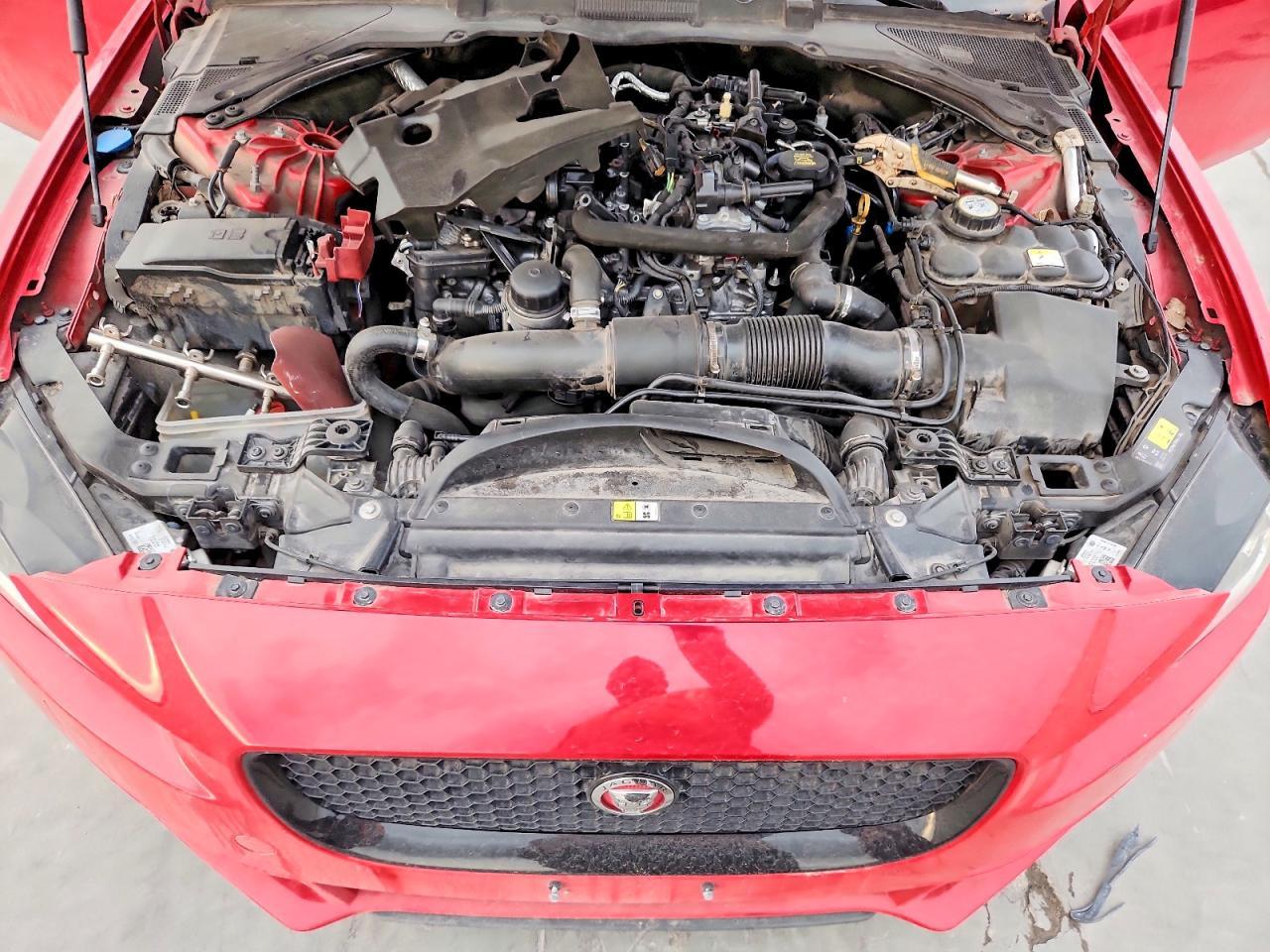2018 JAGUAR XE