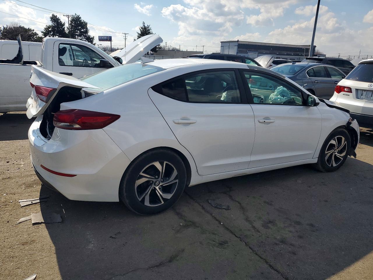 2017 HYUNDAI ELANTRA