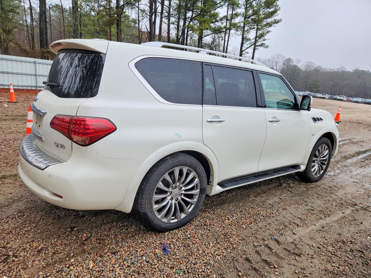2017 INFINITI QX80