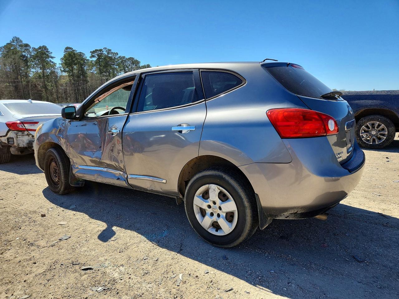 2014 NISSAN ROGUE