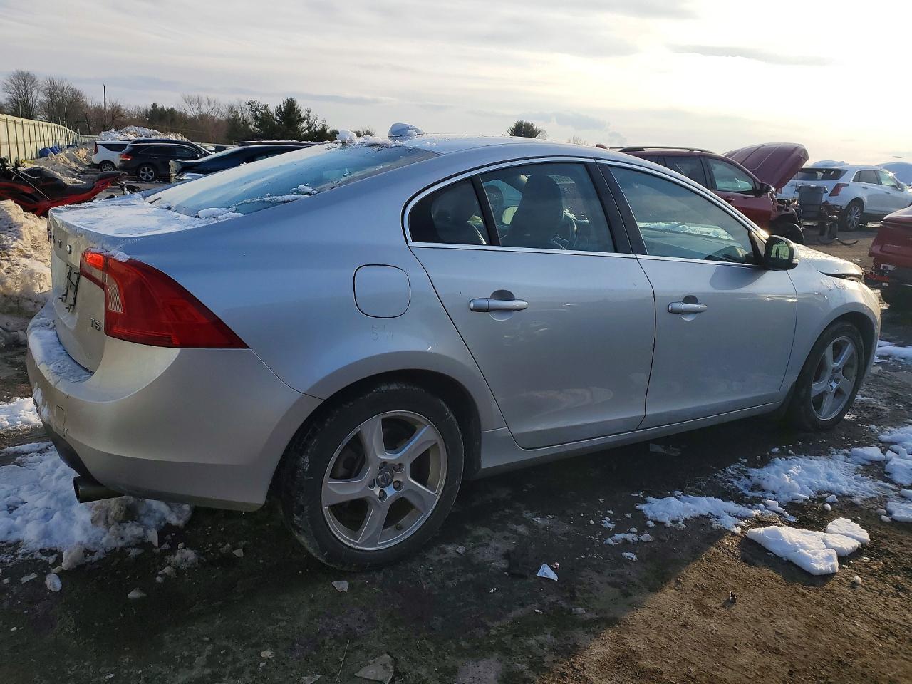 2012 VOLVO S60