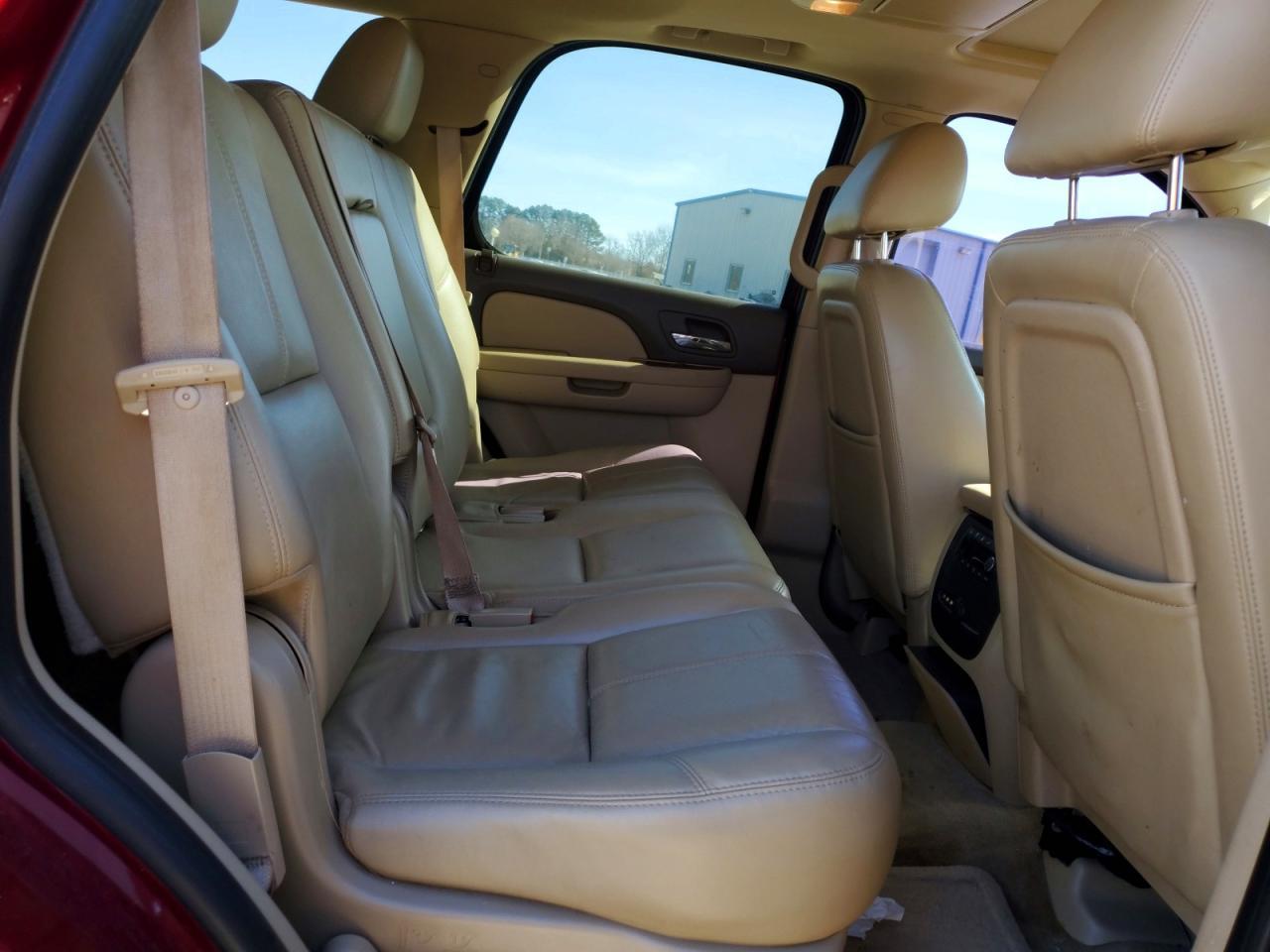 2011 CHEVROLET Tahoe