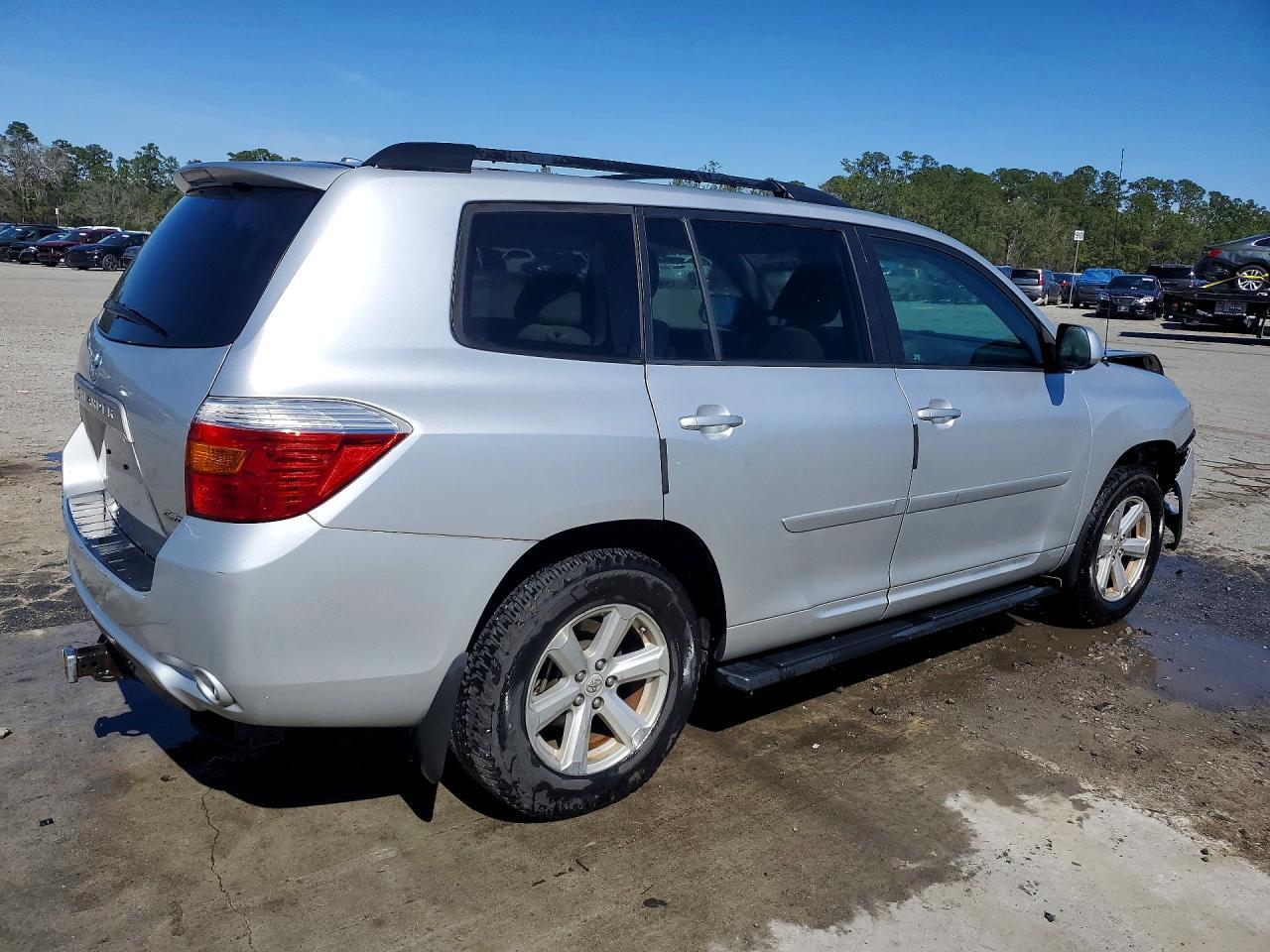 2010 TOYOTA HIGHLANDER