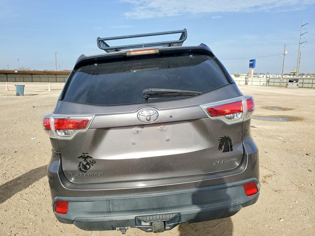 2016 TOYOTA HIGHLANDER