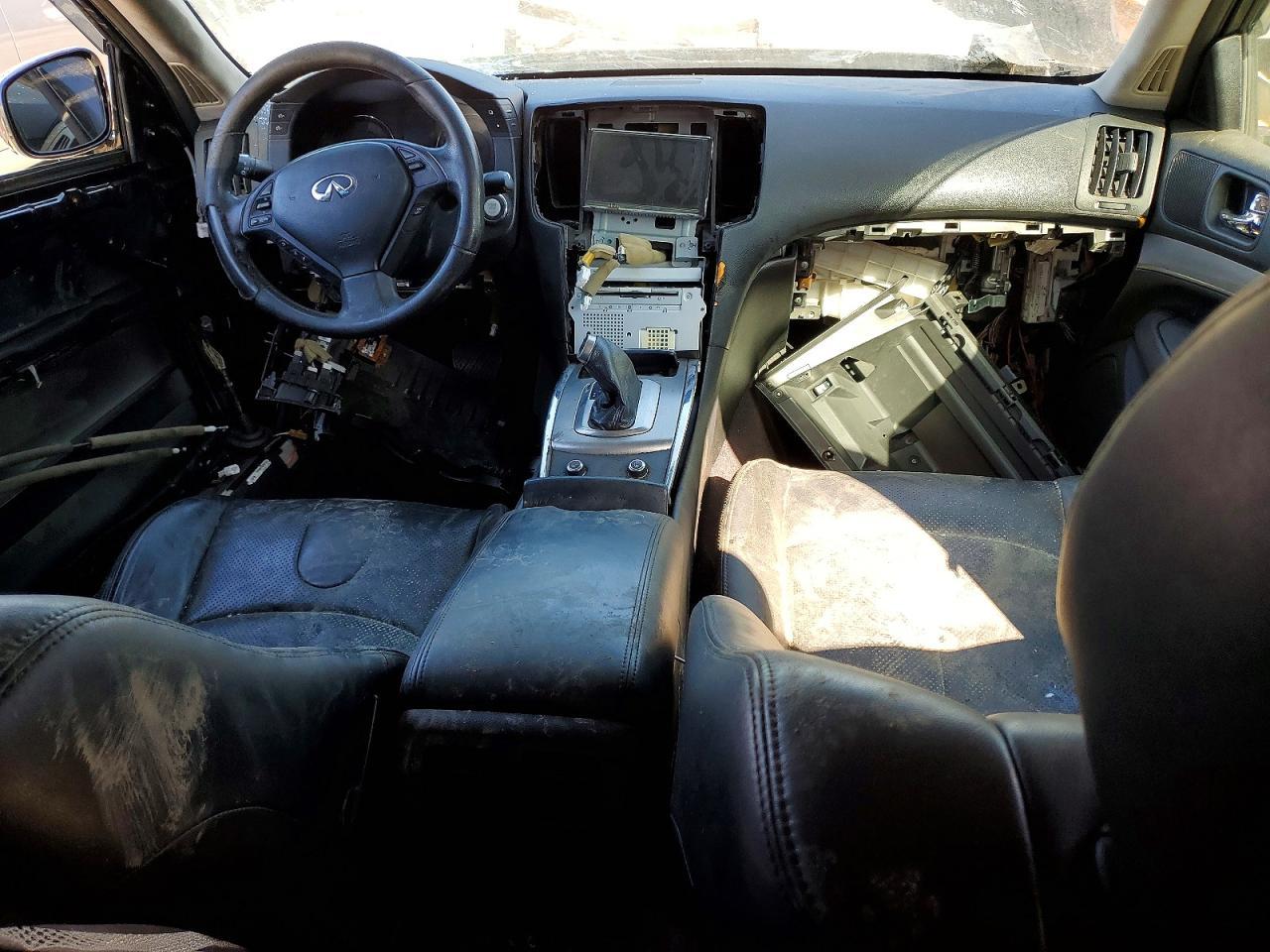 2011 INFINITI G37