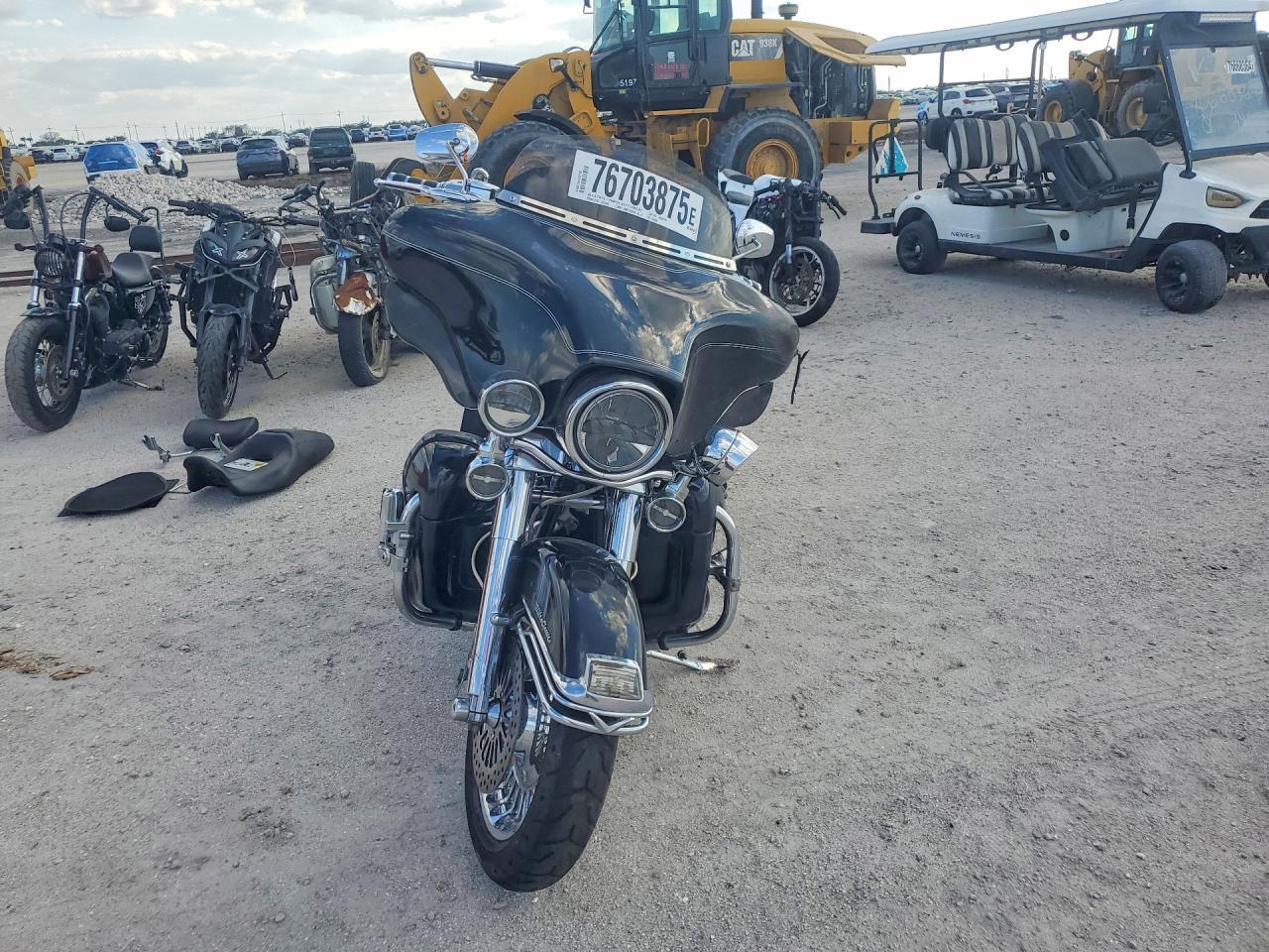 2012 HARLEY-DAVIDSON FLHTCU