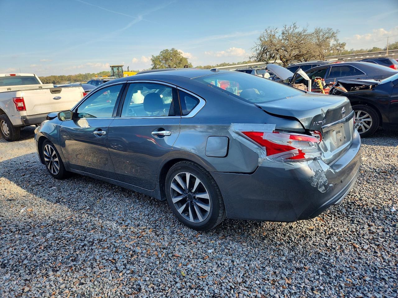 2017 NISSAN ALTIMA