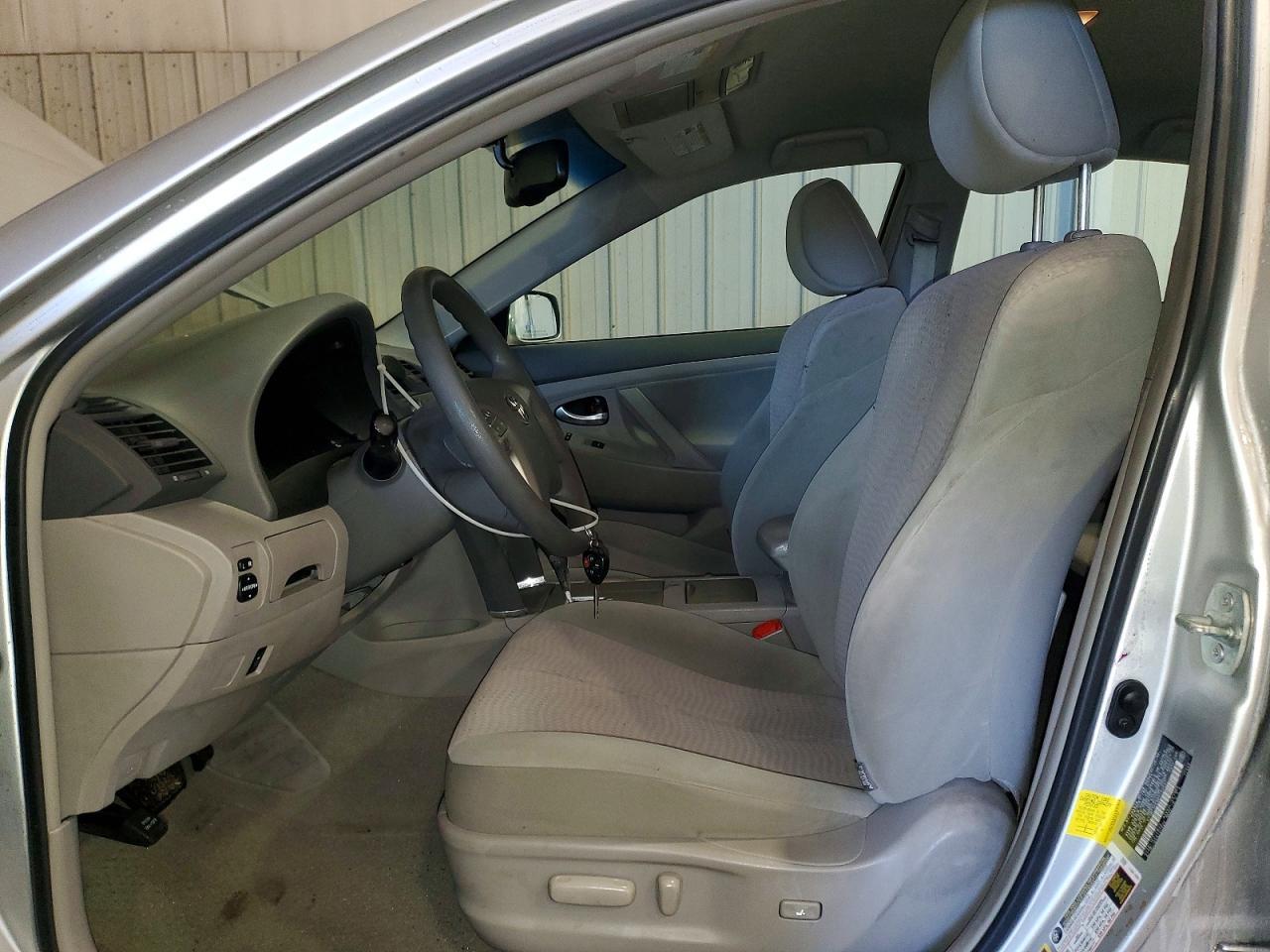 2011 TOYOTA CAMRY