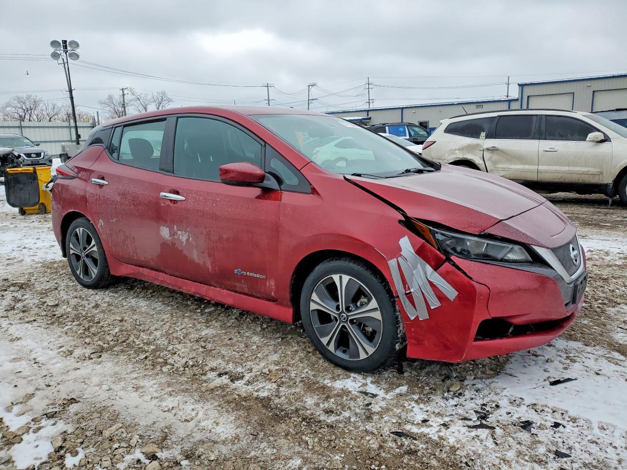 2018 NISSAN LEAF