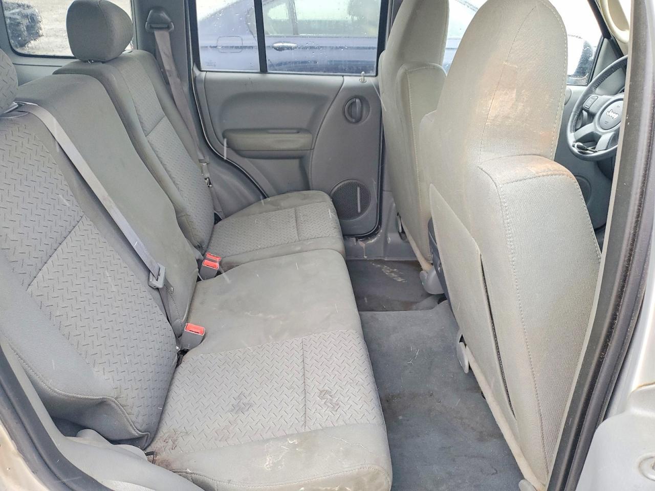 2005 JEEP Liberty