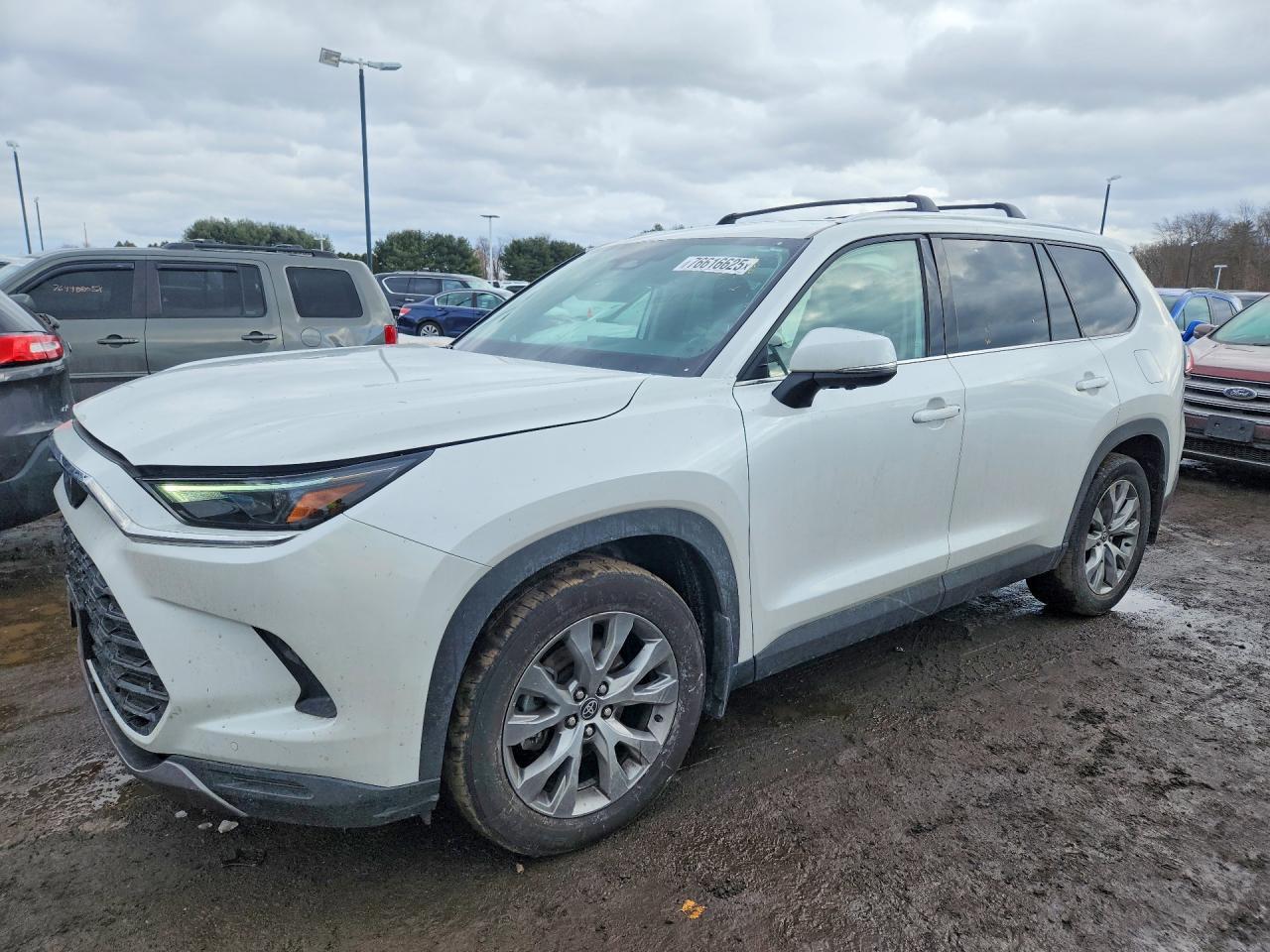 2024 TOYOTA HIGHLANDER