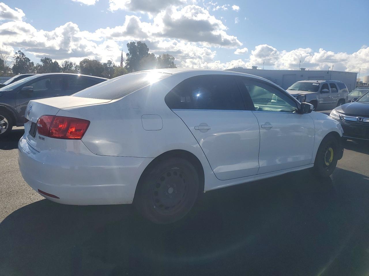 2013 VOLKSWAGEN JETTA