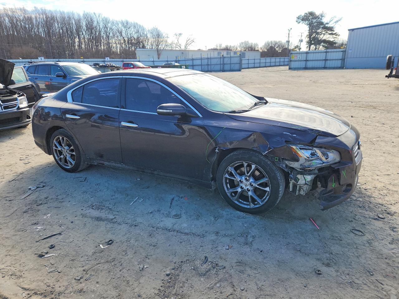 2013 NISSAN Maxima