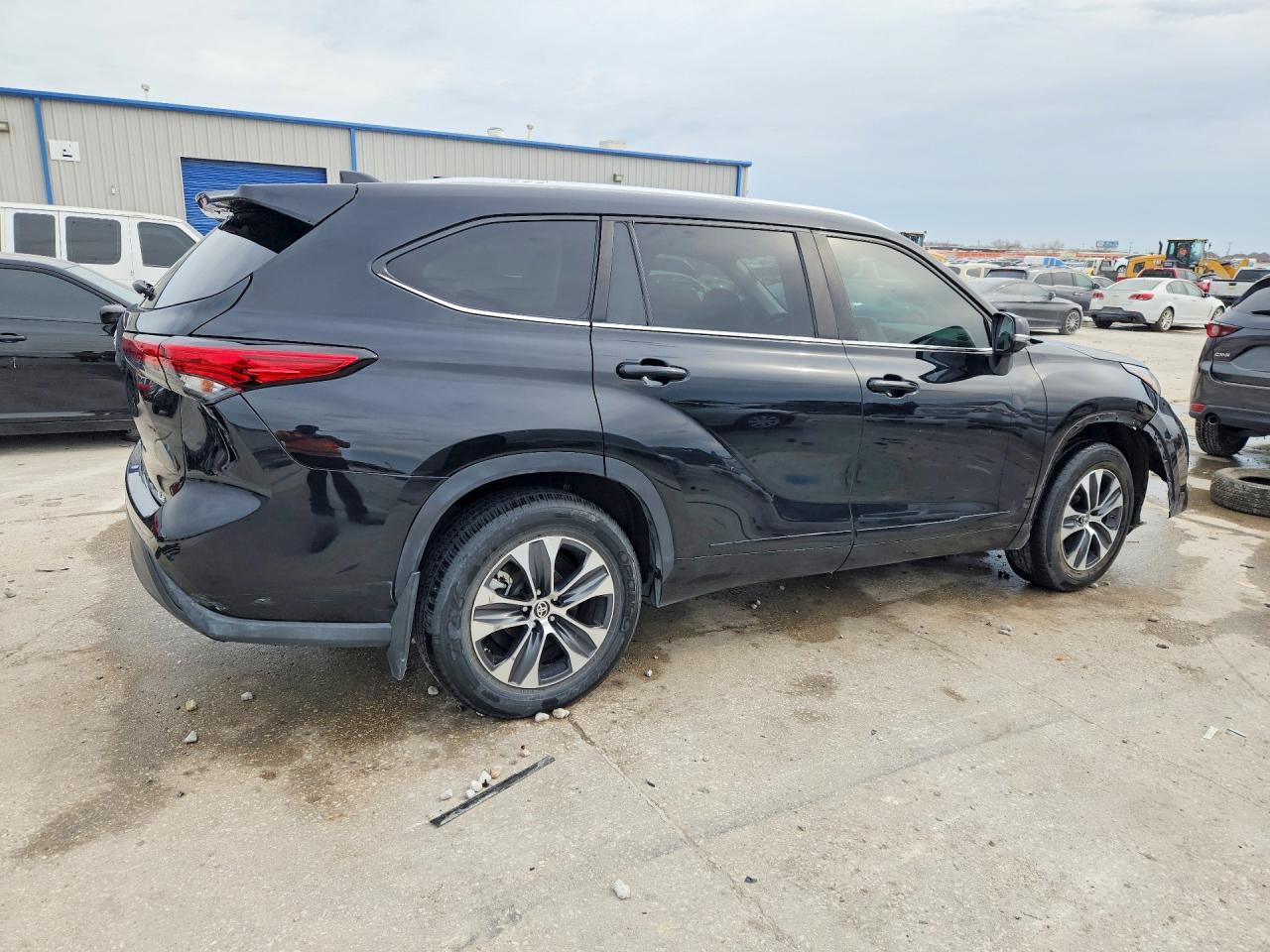 2023 TOYOTA HIGHLANDER