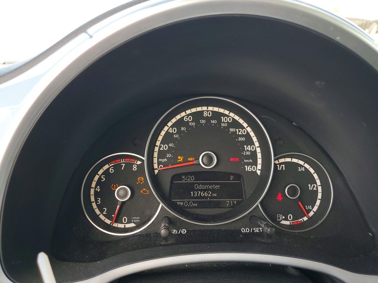 2013 VOLKSWAGEN Beetle