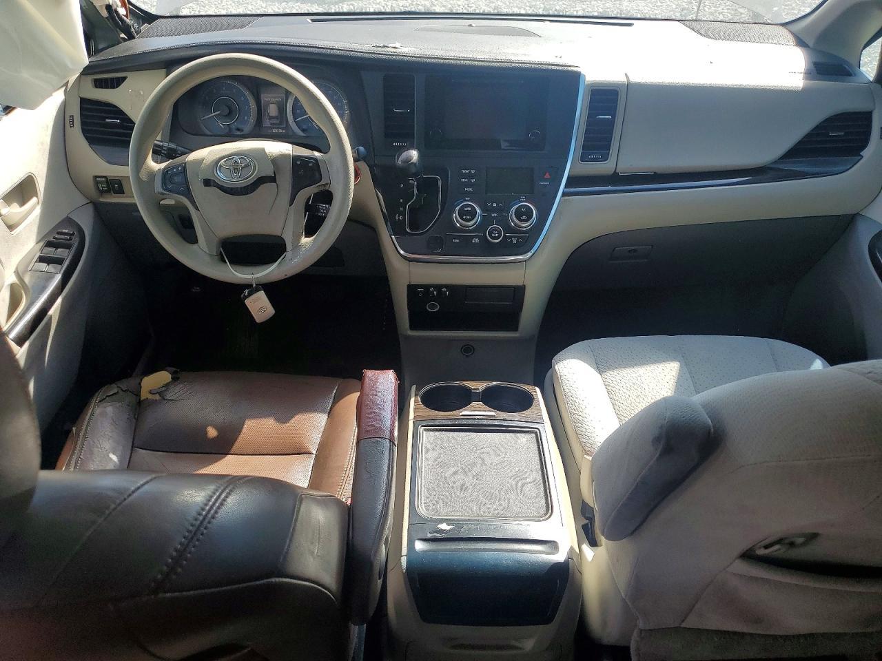 2015 TOYOTA SIENNA