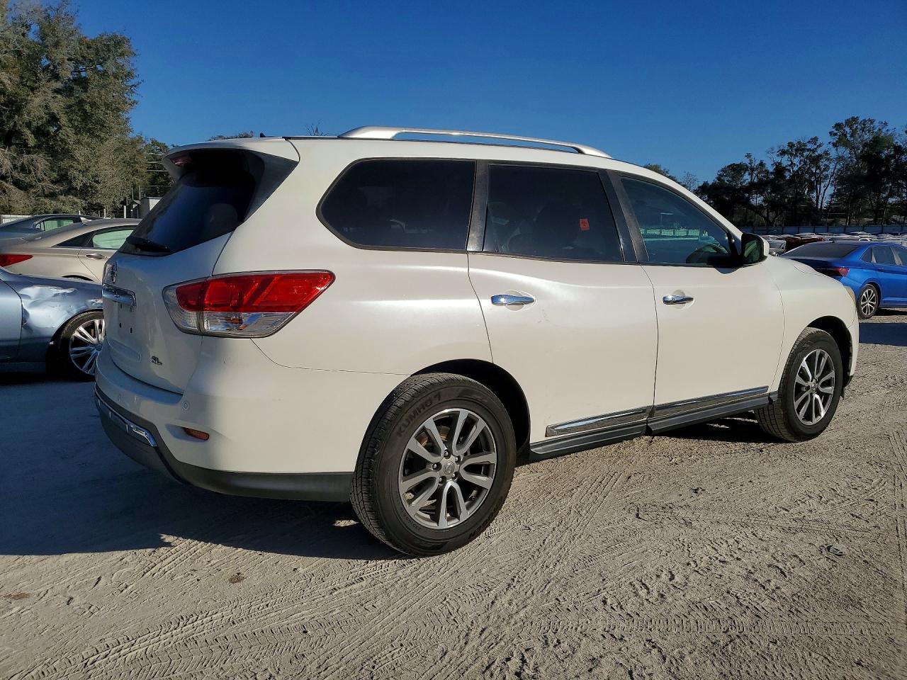 2013 NISSAN PATHFINDER