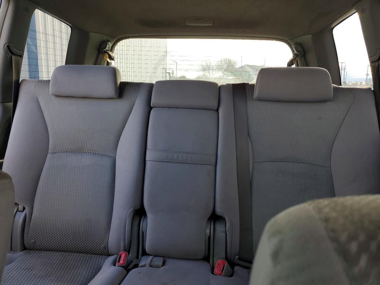 2005 TOYOTA HIGHLANDER