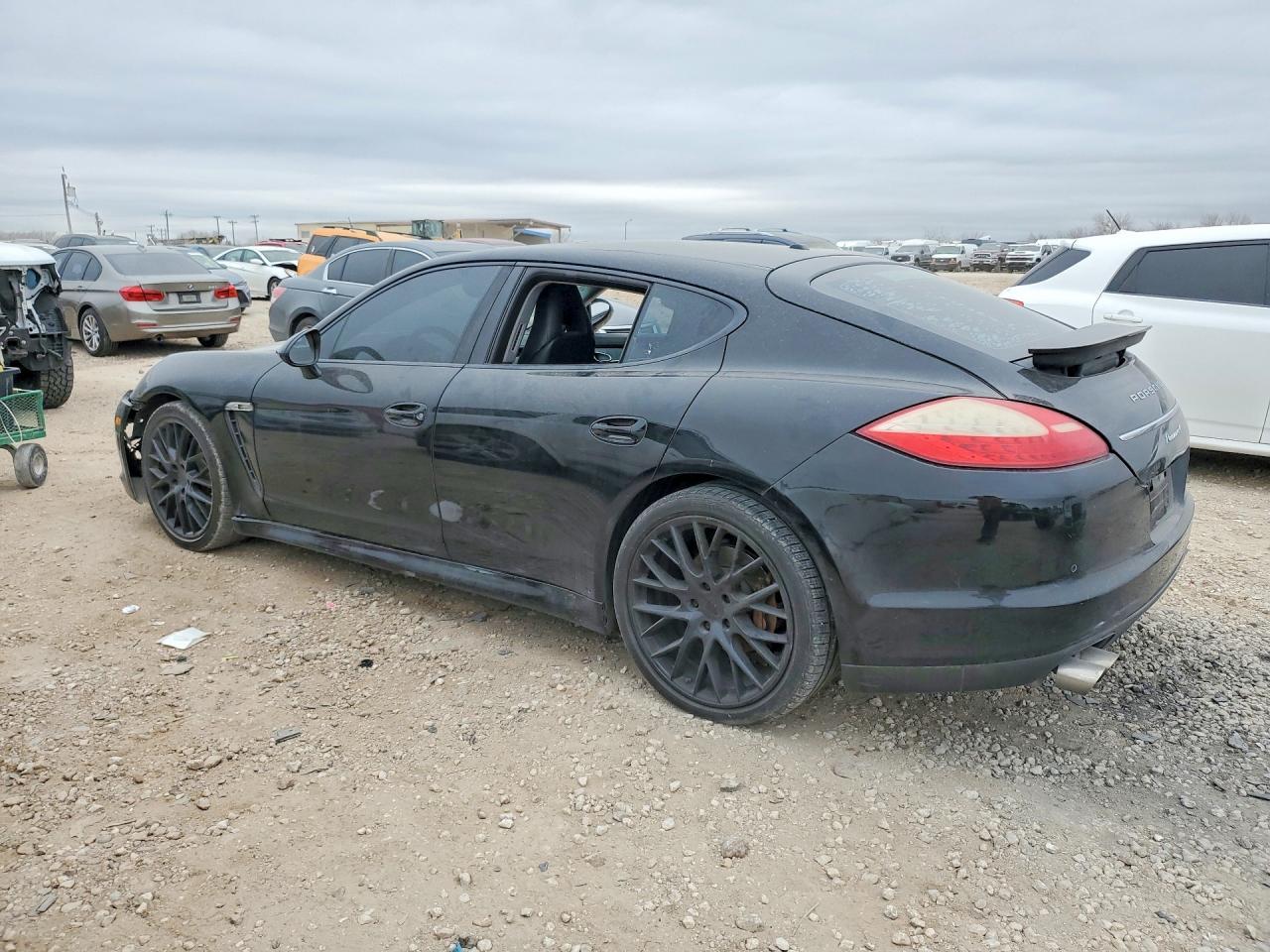 2011 PORSCHE Panamera